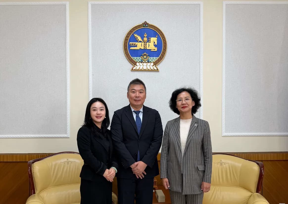 展望学院代表团在蒙古国分别会晤三位政府及公共部门代表,就人才培养与教育合作开展交流
